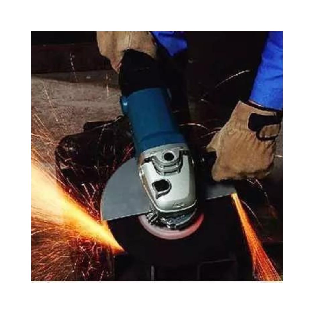 ESMERILADORA MAKITA GA9010C DE 9” Y DE 1,900W MUY LIGERA SOLO 3.4KG