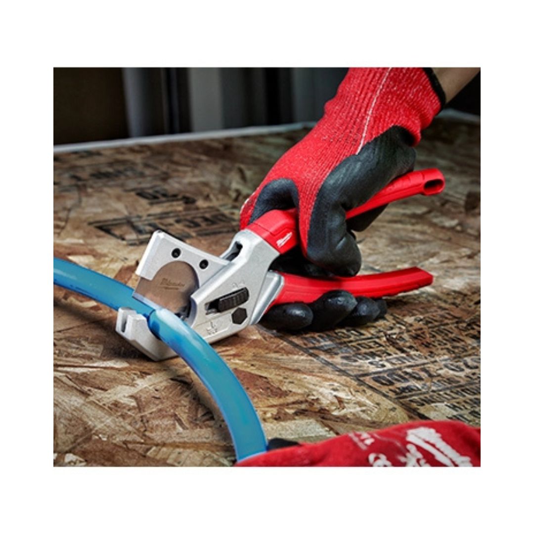 CORTADOR DE TUBOS MILWAUKEE 48-22-4204 PARA TUBOS DE GOMA, PLASTICO Y PEX