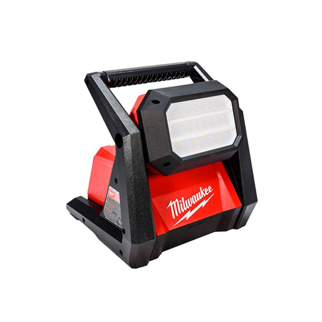 REFLECTOR DE LEDS DOBLE POTENCIA M18™ MILWAUKEE 2366-20 4,000 LUMENES ROVER SIN BATERIA Y SIN CORRIENTE ALTERNA