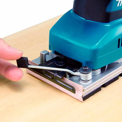 LIJADORA MAKITA BO3710 DE ACABADO 3 ⅝” X 7 ¼” CON 11,000RPM Y 190W