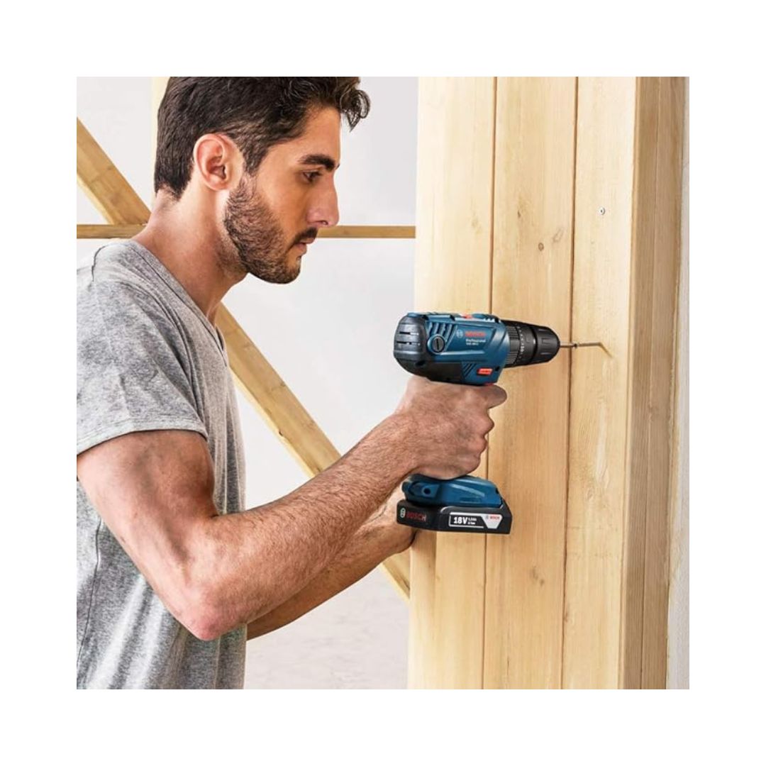 TALADRO ATORNILLADOR INALAMBRICO BOSCH 06019F81G0 DE 18V CON 1,700 RPM INCLUYE 2 BATERÍAS DE 1.5AMP Y CARGADOR