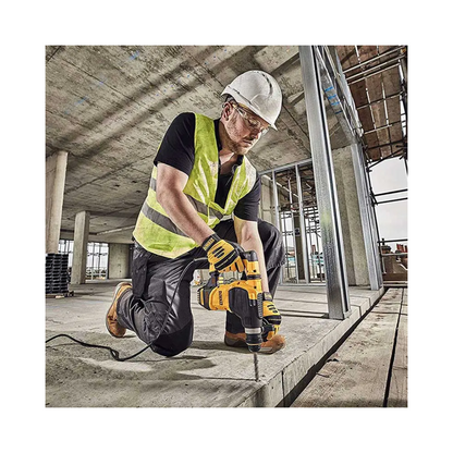 ROTOMARTILLO SDS PLUS DEWALT D25333K-B3 DE 950W Y 3.5J CON 3 FUNCIONES, PESA 3.7kg CON MALETÍN